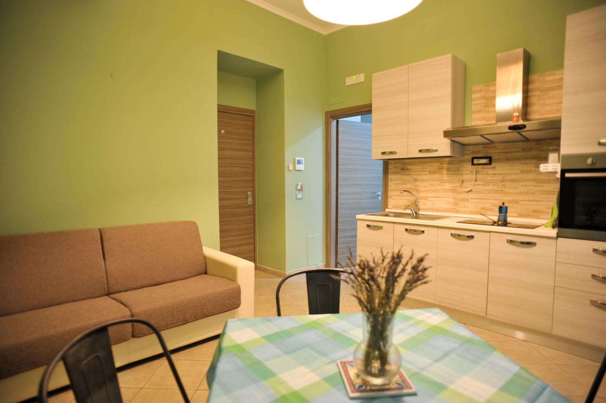 In Center Apartaments Salerno Eksteriør billede
