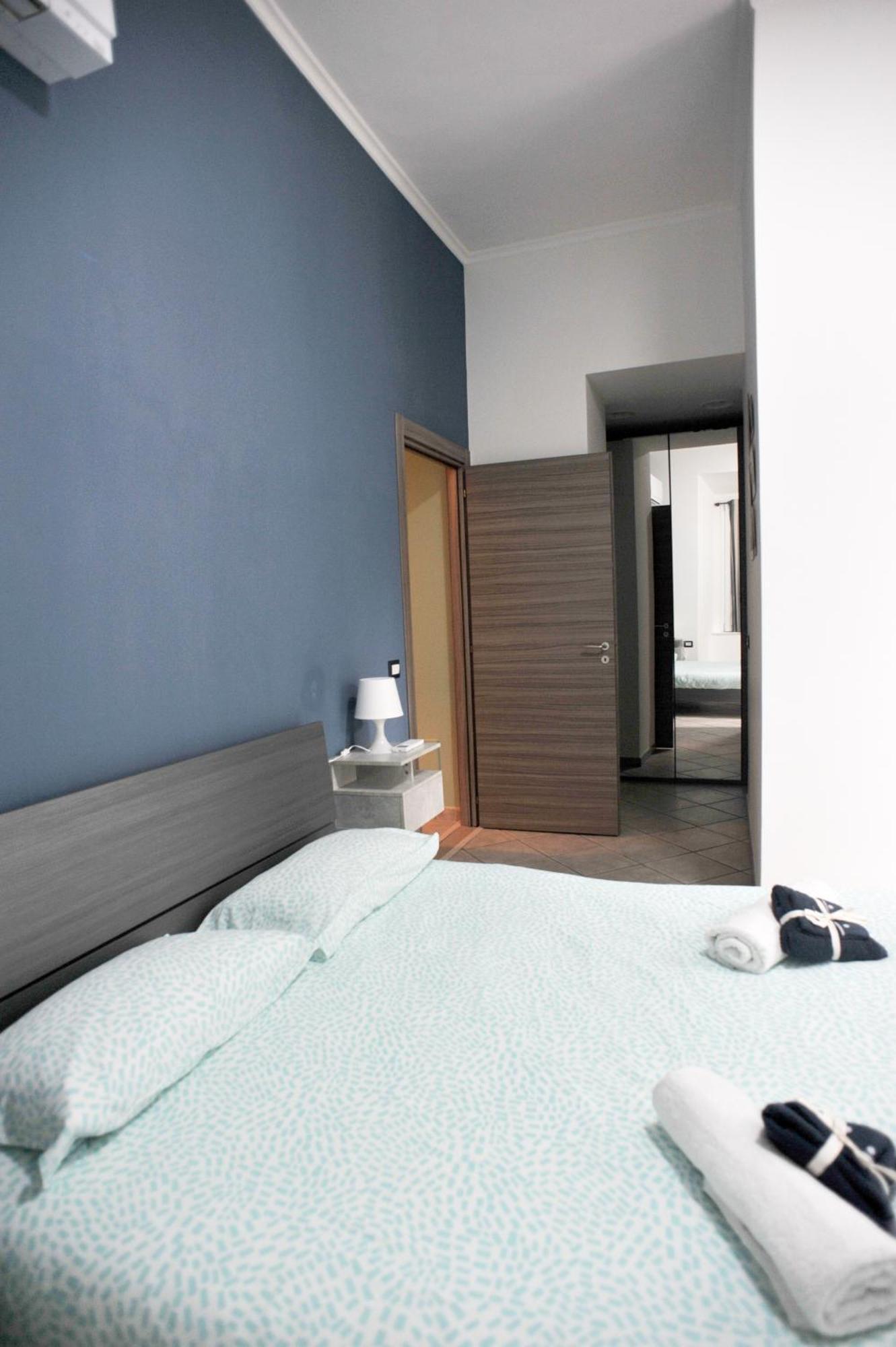 In Center Apartaments Salerno Eksteriør billede